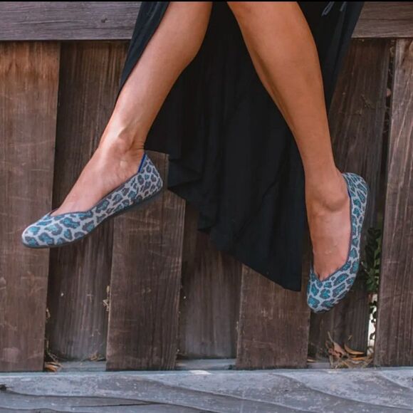 Rothys The Flats in Spotted Leopard Grey/Blue